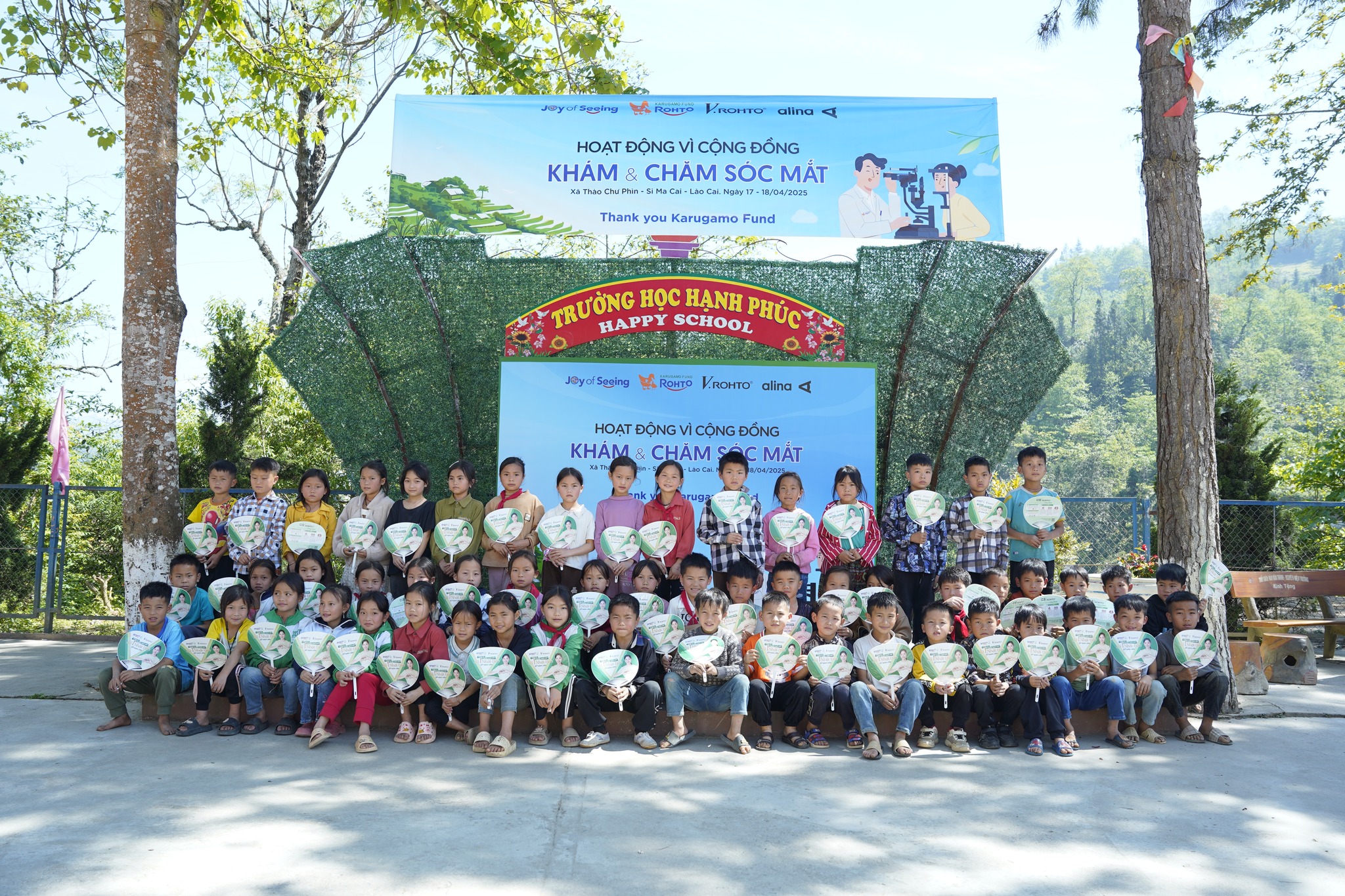 Khám mắt học đường được tổ chức tại Trường THCS Thào Chư Phìn