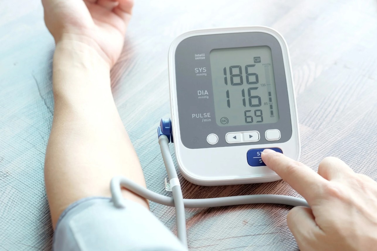 Bệnh cao huyết áp có ảnh hưởng đến mắt không? Tác động của cao huyết áp đối với sức khỏe mắt