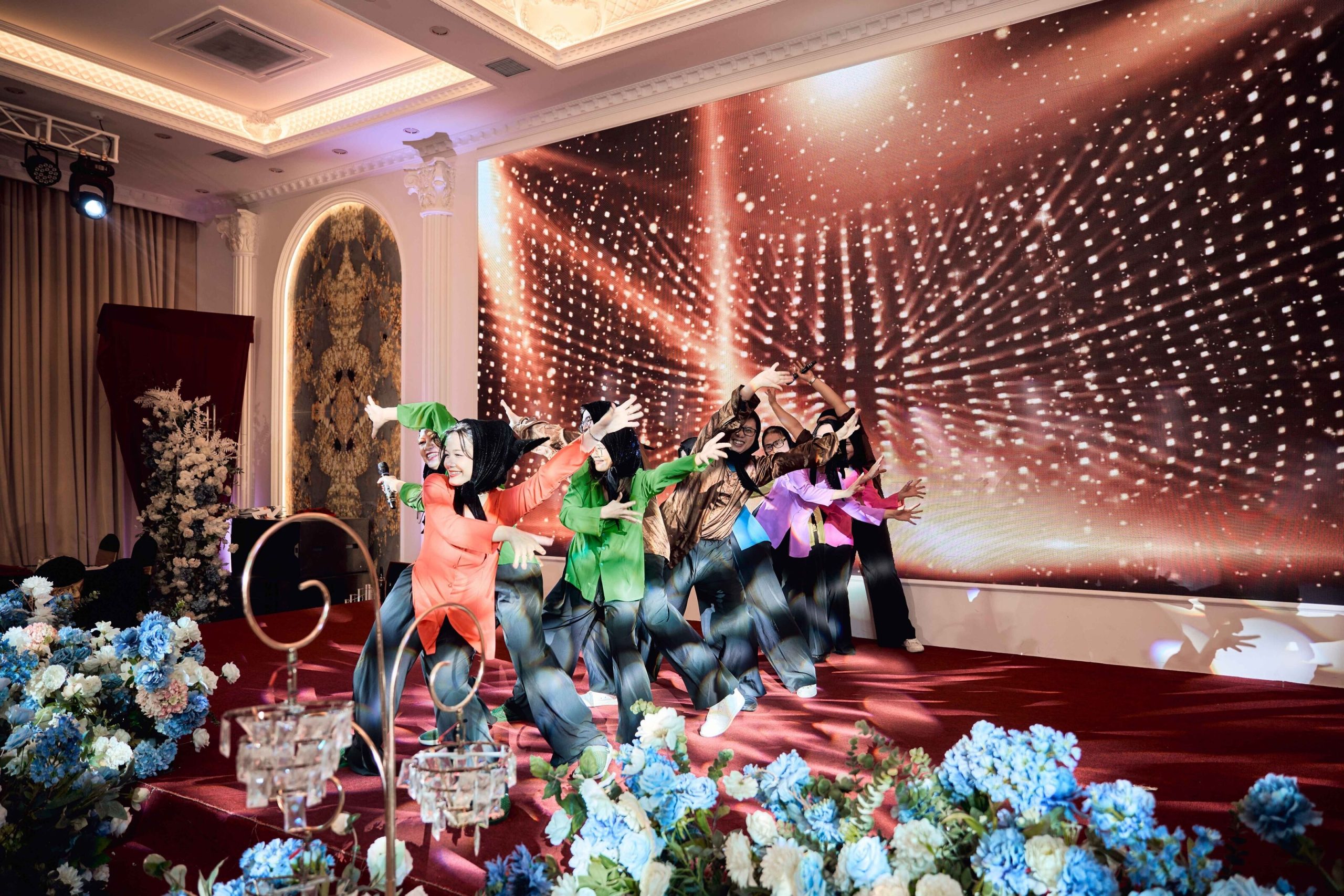 Sự tỏa sáng của tập thể Alina